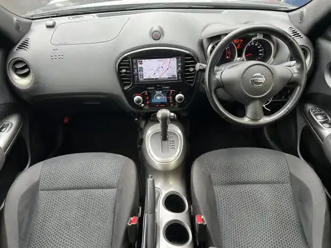 カタログ画像：ジューク （JUKE） １５ＲＸ Ｖアーバンセレクション パーソナライゼーション 2018年5月 DBA-YF15 1500cc ダークメタルグレー（Ｍ） 燃費18.0km / l 外装