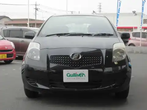 カタログ画像：ヴィッツ （VITZ） Ｆ アドバンスドエディション 2006年6月 DBA-SCP90 1300cc ブラックマイカ 燃費19.6km / l フロント