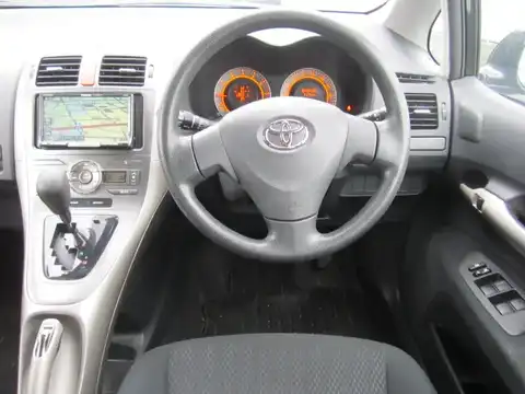 カタログ画像：オーリス （AURIS） １５０Ｘ Ｍパッケージ 2008年12月 DBA-NZE154H 1500cc ブラックマイカ 燃費15.4km / l 内装