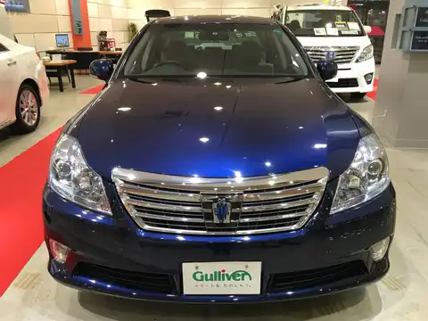 カタログ画像：クラウンハイブリッド （CROWN HYBRID） ハイブリッド 2010年2月 DAA-GWS204 3500cc ダークブルーマイカ 燃費14.0km / l フロント