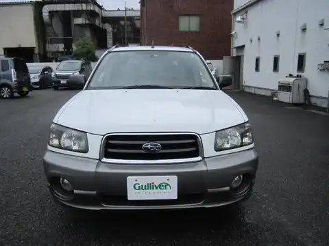 カタログ画像：フォレスター （FORESTER） Ｘ２０ Ｌ．Ｌ．Ｂｅａｎエディション 2004年4月 TA-SG5 2000cc ピュアホワイト／プレミアムシルバー・メタリック 燃費13.6km / l フロント