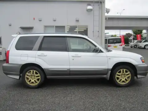 カタログ画像：フォレスター （FORESTER） Ｘ２０ Ｌ．Ｌ．Ｂｅａｎエディション 2004年4月 TA-SG5 2000cc ピュアホワイト／プレミアムシルバー・メタリック 燃費13.6km / l 外装