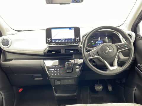 カタログ画像：ｅＫクロス ＥＶ （EK X EV） Ｐ 2022年6月 ZAA-B5AW オークブラウンメタリック/ナチュラルアイボリーメタリック フロント