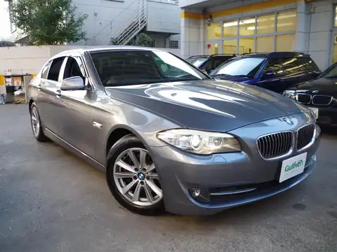 カタログ画像：５シリーズ （5 SERIES） ５２３ｉ ハイラインパッケージ 2010年7月 DBA-FP25 2500cc スペース・グレー・メタリック 燃費11.2km / l メイン（その他）