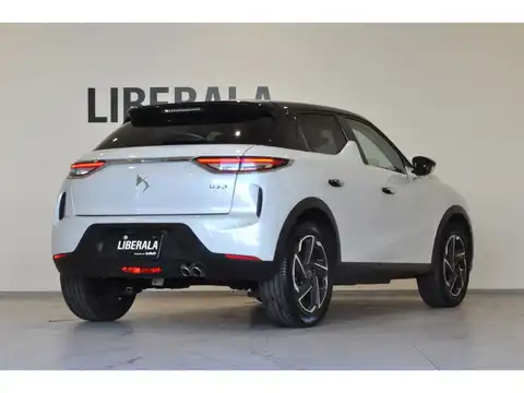 カタログ画像：ＤＳ３クロスバック （DS3 CROSSBACK） グランシック 2019年10月 3BA-D34HN05 1200cc ブランパールナクレ 燃費15.9km / l バック