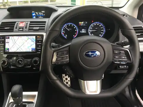 カタログ画像：レヴォーグ （LEVORG） １．６ＧＴ 2014年6月 DBA-VM4 1600cc アイスシルバー・メタリック 燃費17.4km / l 内装