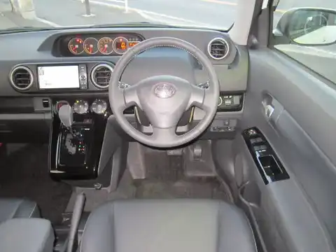 カタログ画像：カローラルミオン （COROLLA RUMION） １．８Ｓ オン ビーリミテッド 2012年5月 DBA-ZRE154N 1800cc ホワイトパールクリスタルシャイン 燃費15.0km / l 内装