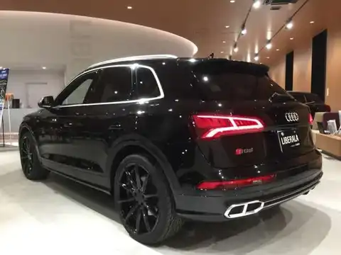 カタログ画像：ＳＱ５ （SQ5） ベースグレード 2017年10月 ABA-FYCWGS 3000cc パンサーブラッククリスタルエフェクトorミトスブラックメタリック 燃費11.9km / l 外装