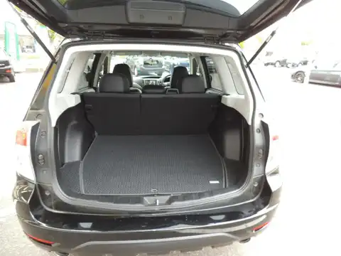 カタログ画像：フォレスター （FORESTER） ２．０ＸＴ ブラックレザーセレクション 2009年1月 CBA-SH5 2000cc オブシディアンブラック・パール 燃費12.2km / l 内装