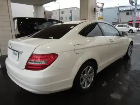 カタログ画像：Ｃクラス （C-CLASS） Ｃ２５０クーペ シュポルト 2014年4月 DBA-204347 1800cc ポーラーホワイト（Ｓ） 燃費13.2km / l バック