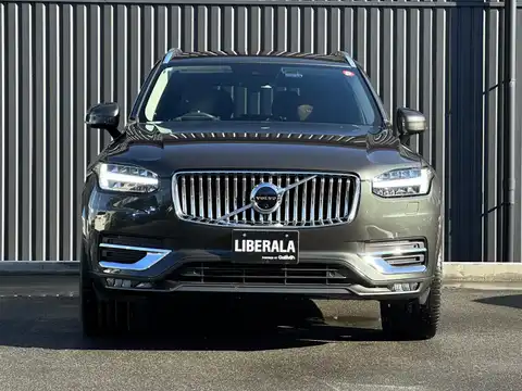 カタログ画像：ＸＣ９０ （XC90） Ｔ６ ＡＷＤ インスクリプション エアサスペンション装着車 2019年8月 DBA-LB420XCA 2000cc オスミウムグレーメタリックorサヴィルグレーメタリックorパイングレーメタリックorペブルグレーメタリックorサンダーグレーメタリック 燃費12.5km / l フロント