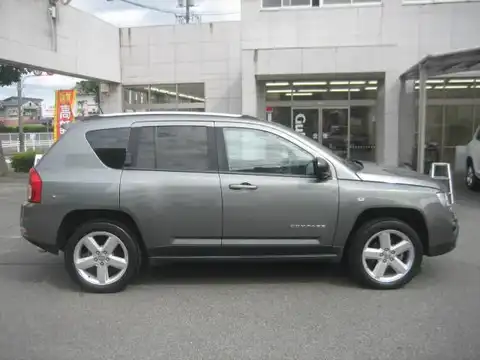 カタログ画像：ジープ・コンパス （JEEP COMPASS） リミテッド 2012年3月 ABA-MK49 2000cc ミネラルグレーメタリッククリアコート 燃費10.5km / l 外装