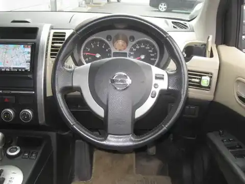 カタログ画像：エクストレイル （X-TRAIL） アクシス パフォーマンススペック 2009年12月 CBA-TNT31 2500cc ブレードシルバー（Ｍ）orダイヤモンドシルバー（Ｍ） 内装