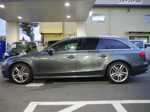 カタログ画像：Ａ４アバント （A4 AVANT） Ｓラインコンペティション 2014年11月 DBA-8KCDNF 2000cc デイトナグレーパールエフェクト 燃費13.6km / l 外装