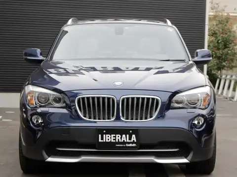 カタログ画像：Ｘ１ （X1） ｘＤｒｉｖｅ ２５ｉ 2010年11月 ABA-VL25 3000cc ディープ・シー・ブルーorグラファイト・ブルー 燃費9.8km / l フロント