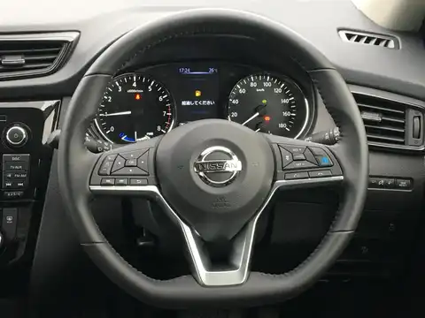 カタログ画像：エクストレイル （X-TRAIL） ２０Ｘ ハイブリッド 2017年6月 DAA-HT32 2000cc プレミアムコロナオレンジ（ＰＭ）orギャラクシーゴールド（ＴＭ） 燃費20.8km / l 内装