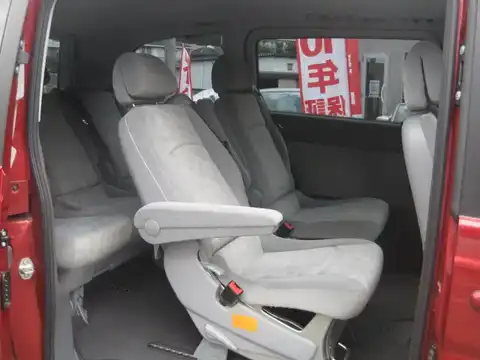 カタログ画像：ビアノ （VIANO） ３．２トレンド 2004年7月 GH-639811C 3200cc インディーレッド（Ｍ） 燃費7.8km / l 内装