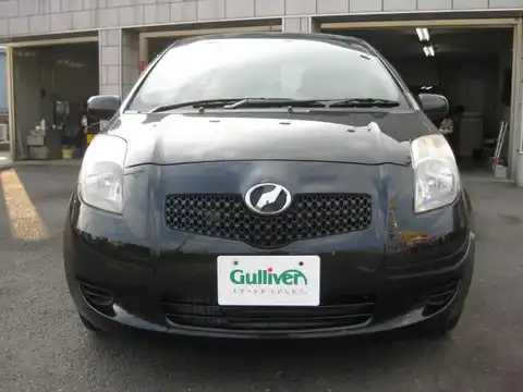 カタログ画像：ヴィッツ （VITZ） Ｆ 2007年1月 DBA-SCP90 1300cc ブラックマイカ 燃費21.5km / l フロント