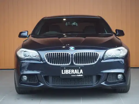 カタログ画像：５シリーズ （5 SERIES） ５２３ｉ Ｍスポーツパッケージ 2011年10月 DBA-XG20 2000cc 燃費14.2km / l フロント