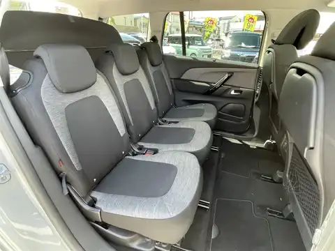 カタログ画像：グランドＣ４ スペースツアラー （GRAND C4 SPACETOURER） シャイン ブルーＨＤｉ 2020年3月 3DA-B787AH01 2000cc サーブル 燃費16.3km / l 内装
