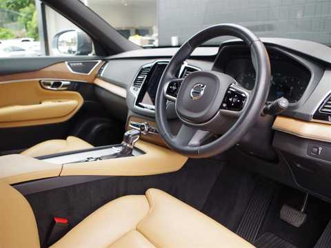 カタログ画像：ＸＣ９０ （XC90） Ｔ８ ツインエンジン ＡＷＤ エクセレンス 2018年8月 DLA-LB420XCPA 2000cc 燃費13.7km / l フロント