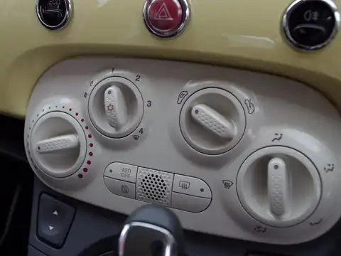 カタログ画像：５００Ｃ （500C） ジェラート 2014年6月 ABA-31209 900cc バニライエロー 燃費24.0km / l 内装