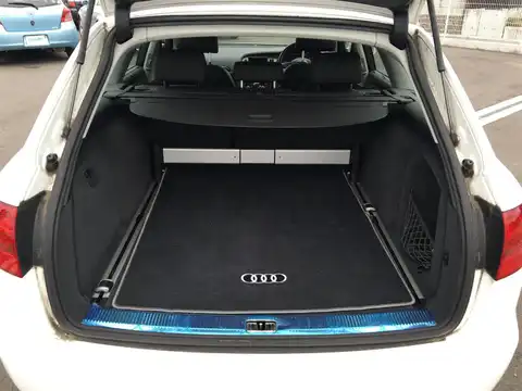 カタログ画像：Ａ６アバント （A6 AVANT） ２．８ＦＳＩクワトロ 2009年1月 ABA-4FCCES 2800cc アイビスホワイト 燃費9.3km / l 内装