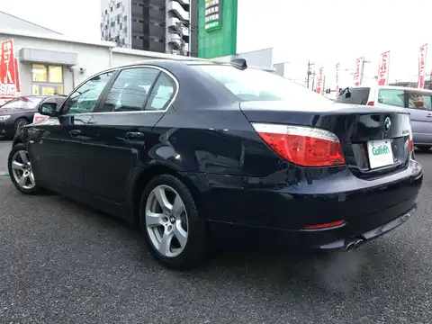 カタログ画像：５シリーズ （5 SERIES） ５２５ｉ 2007年6月 ABA-NU25 2500cc モナコ・ブルーメタリック 燃費8.8km / l バック