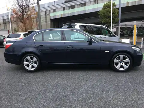 カタログ画像：５シリーズ （5 SERIES） ５２５ｉ 2008年10月 ABA-NU25 2500cc モナコ・ブルーメタリック 燃費8.8km / l 外装