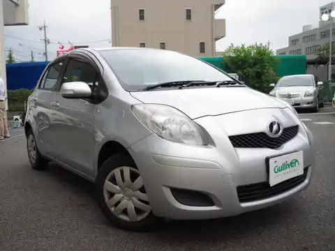 カタログ画像：ヴィッツ （VITZ） Ｂ Ｓエディション 2010年4月 DBA-KSP90 1000cc シルバーマイカメタリック 燃費22.5km / l メイン（その他）