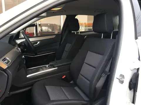 カタログ画像：Ｅクラス （E-CLASS） Ｅ２５０ 2013年5月 RBA-212036C 2000cc ポーラーホワイト（Ｓ） 燃費15.5km / l 内装