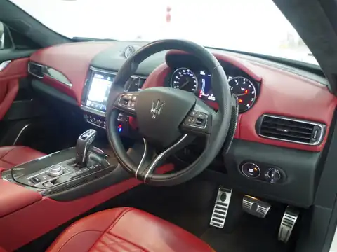 カタログ画像：レヴァンテ （LEVANTE） ＧＴペッレ イントレッチァータ 2022年12月 7AA-MLE20 2000cc ビアンコ フロント