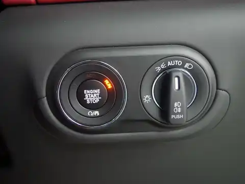 カタログ画像：レヴァンテ （LEVANTE） ＧＴペッレ イントレッチァータ 2022年12月 7AA-MLE20 2000cc ビアンコ 内装