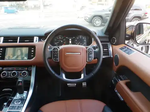 カタログ画像：レンジローバースポーツ （RANGE ROVER SPORT） オートバイオグラフィーダイナミック 2013年11月 ABA-LW5SA 5000cc サントリーニ・ブラック（メタリック） 燃費7.3km / l 内装