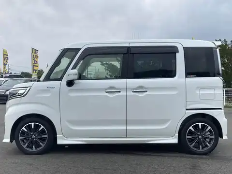 カタログ画像：スペーシアカスタム （SPACIA CUSTOM） ハイブリッドＸＳターボ 2019年10月 DAA-MK53S 660cc ピュアホワイトパールorピュアホワイトパール ブラック2トーンルーフ 燃費24.0km / l 外装