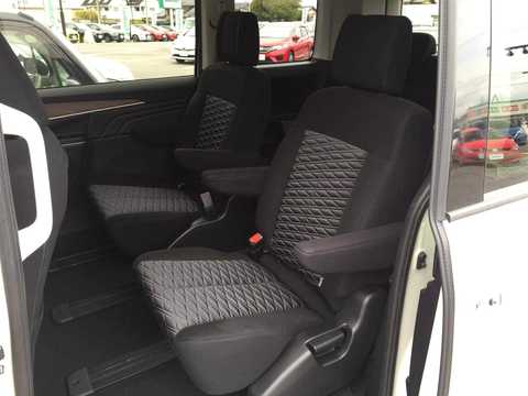 カタログ画像：デリカＤ：５ （DELICA D:5） Ｍ 2019年11月 3DA-CV1W 2200cc ウォームホワイトパール×スターリングシルバーメタリックorウォームホワイトパール 燃費12.6km / l 内装