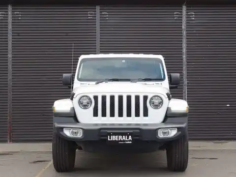 カタログ画像：ジープ・ラングラーアンリミテッド （JEEP WRANGLER UNLIMITED） サハラ ローンチエディション 2018年11月 ABA-JL36L 3600cc ブライトホワイトクリアコート 燃費9.2km / l フロント