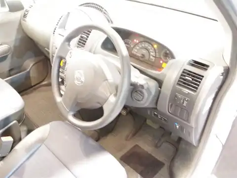 カタログ画像：ラフェスタ （LAFESTA） プレイフル 2004年12月 CBA-NB30 2000cc ウォーターブルー（Ｍ） 燃費13.2km / l 内装