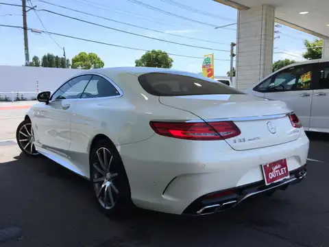 カタログ画像：Ｓクラス （S-CLASS） Ｓ６３ ＡＭＧ ４マチック クーペ 2015年4月 CBA-217378 5500cc ダイヤモンドホワイト（Ｍ） 燃費8.2km / l バック