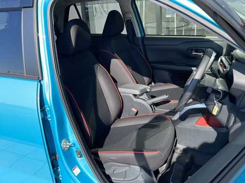 カタログ画像：ライズ （RAIZE） Ｘ 2024年11月 3BA-A210A 1000cc ターコイズブルーマイカメタリック 燃費17.4km / l 内装