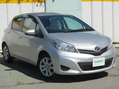 カタログ画像：ヴィッツ （VITZ） Ｕ 2012年5月 DBA-NCP131 1500cc シルバーメタリック 燃費18.8km / l メイン（その他）