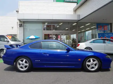 カタログ画像：シルビア （SILVIA） スペックＳ ｂパッケージ 1999年10月 GF-S15 2000cc ブリリアントブルー（ＴＰＭ） 燃費12.0km / l 外装