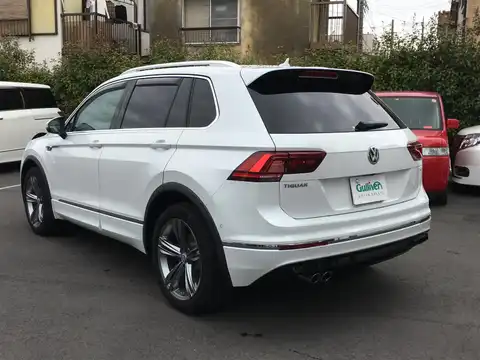 カタログ画像：ティグアン （TIGUAN） ＴＳＩ Ｒライン 2017年1月 ABA-5NCZE 1400cc ピュアホワイト 燃費16.3km / l バック