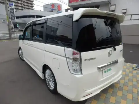 カタログ画像：ステップワゴンスパーダ （STEPWAGON SPADA） Ｚ 2009年10月 DBA-RK6 2000cc プレミアムホワイト・パール 燃費12.6km / l バック