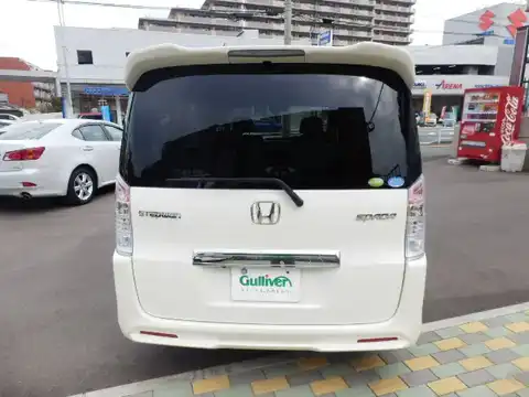 カタログ画像：ステップワゴンスパーダ （STEPWAGON SPADA） Ｚ 2009年10月 DBA-RK6 2000cc プレミアムホワイト・パール 燃費12.6km / l バック