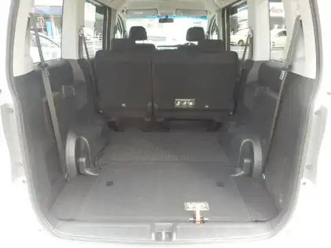 カタログ画像：ステップワゴンスパーダ （STEPWAGON SPADA） Ｚ 2011年8月 DBA-RK5 2000cc プレミアムホワイト・パール 燃費13.2km / l 内装