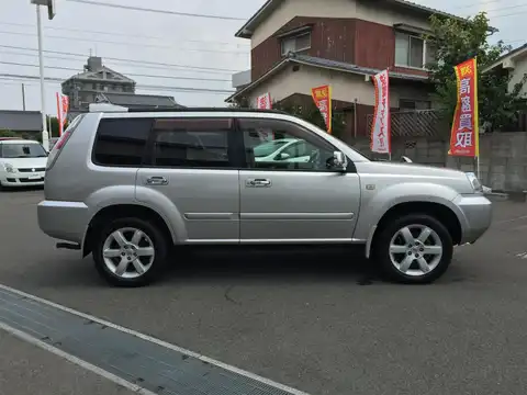 カタログ画像：エクストレイル （X-TRAIL） Ｓ ドライビングギア 2006年11月 CBA-NT30 2000cc ダイヤモンドシルバー（Ｍ） 燃費13.0km / l 外装