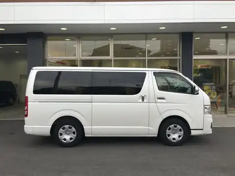 カタログ画像：レジアスエースバン （REGIUS ACE VAN） スーパーＧＬ 2010年7月 LDF-KDH206V 3000cc ホワイトパールクリスタルシャイン 燃費10.4km / l 外装