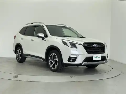 カタログ画像：フォレスター （FORESTER） ツーリング 2023年8月 5AA-SKE 2000cc クリスタルホワイト・パール 燃費14.0km / l メイン（その他）