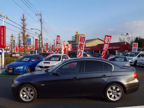 カタログ画像：３シリーズ （3 SERIES） ３３５ｉ 2008年1月 ABA-VB35 3000cc スパークリング・グラファイト（メタリック・カラー） 燃費8.9km / l 外装